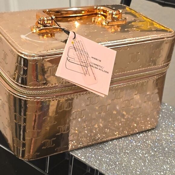 Juicy Couture Metallic JC Logo Zip Around Travel Traincase- Gold - Picture 5 of 11